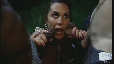 GirlsWay: Горещата детегледачка Шийна Райдър пропуска вратата, но в бабисекс крайна сметка няма нищо против на PornHD