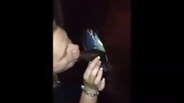 Чешката баби секс професионалистка Евелин Делай тръгва с анално зяпне